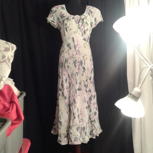 Carole Little Dresses & Skirts - Carole Little summer dress 6 floral